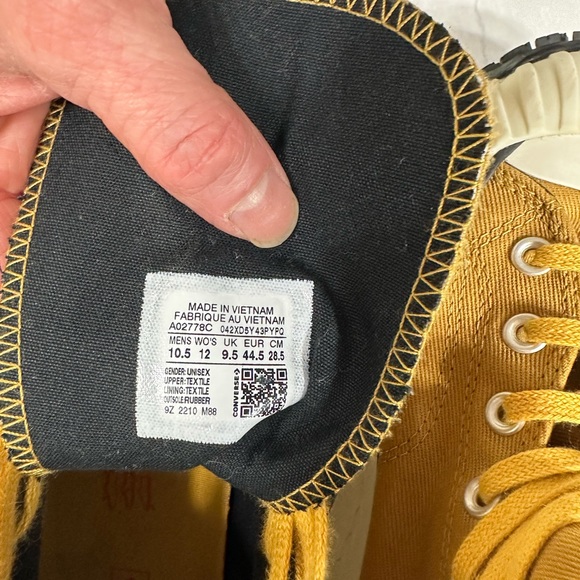 Converse Yellow Chuck 70 AT-CX Sneakers - Picture 7 of 9